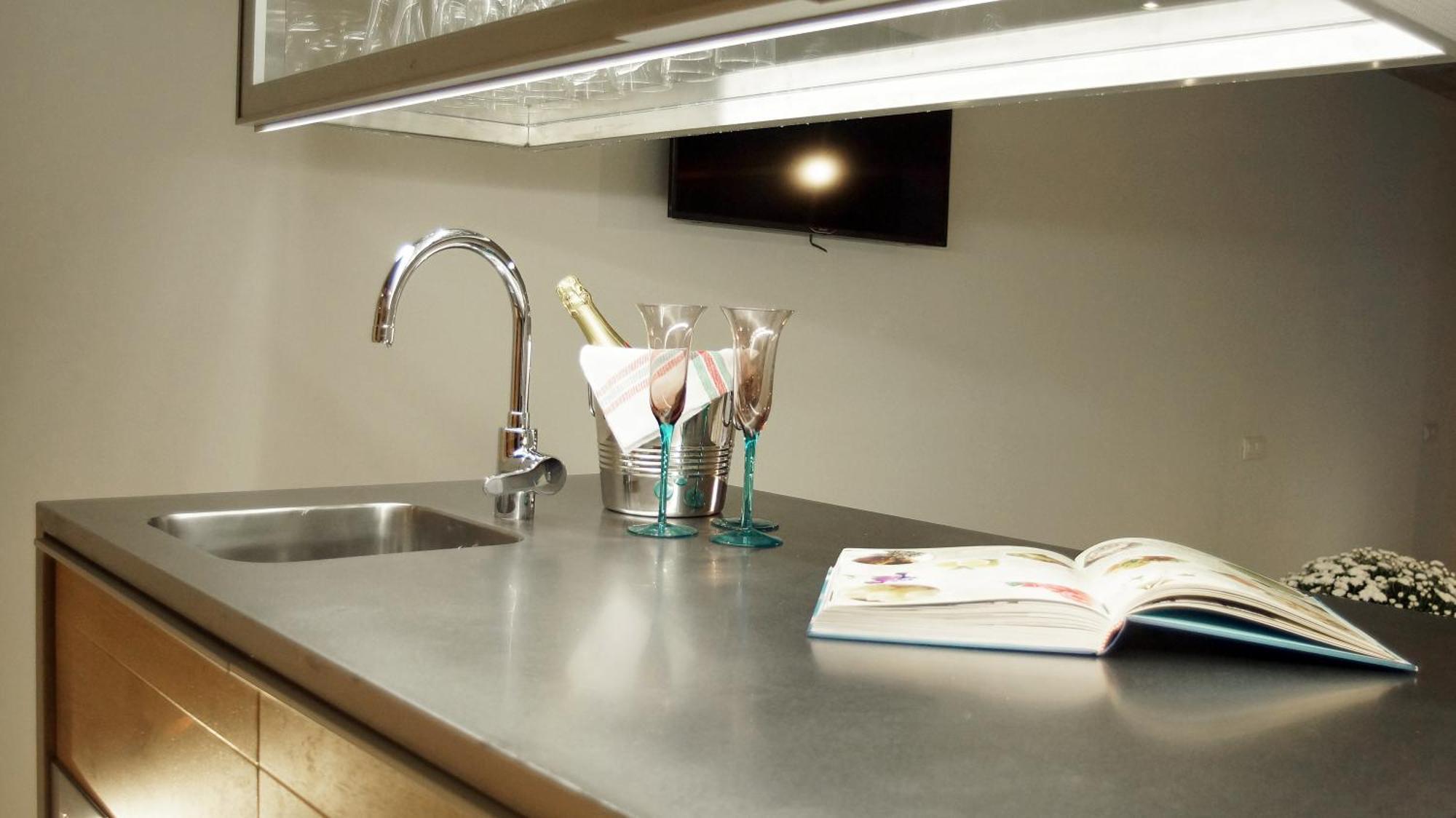 ברצלונה My Space Emirates - Fully Equipped Apartments Near The Beach With Shared Pool חדר תמונה